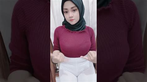 Memek Becek bokong Gedhe Indonesia .